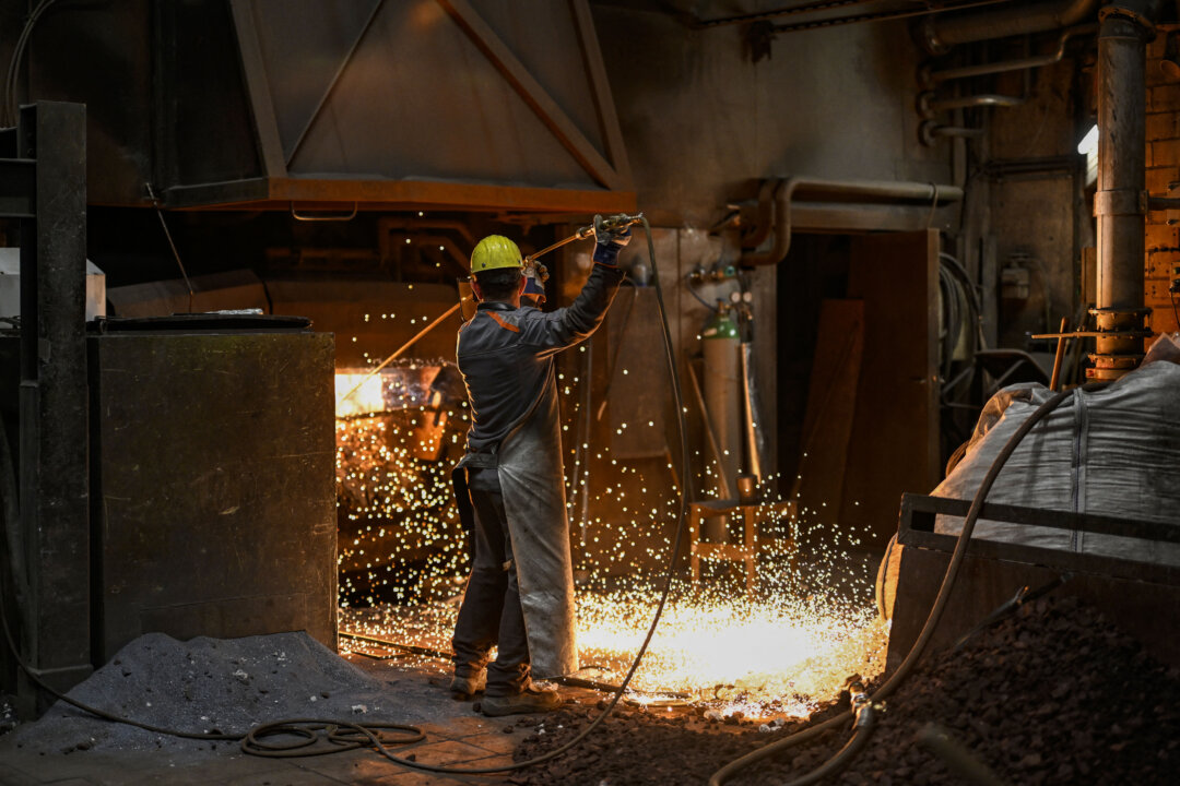 eurozone-business-activity-rebounds-after-4-month-slump