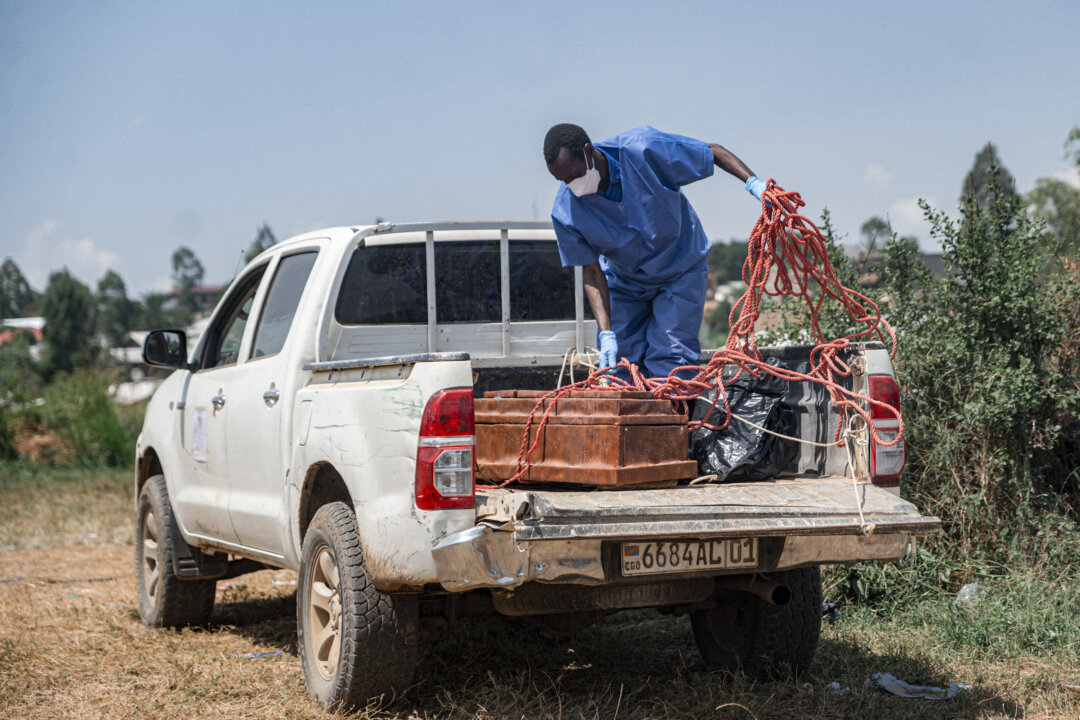 more-than-1,000-confirmed-ebola-cases-in-congo-outbreak,-authorities-say