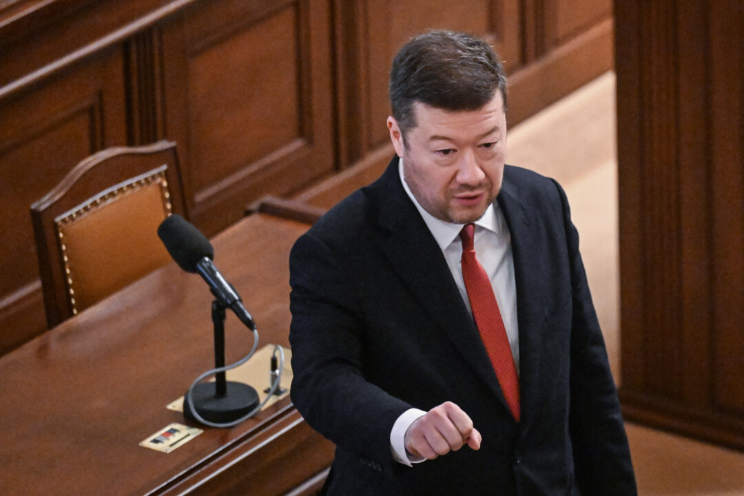 czech-lower-house-speaker-leads-business-delegation-to-beijing-in-shift-from-taiwan