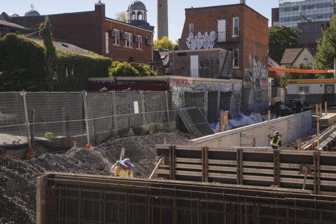 housing-starts-in-canada-likely-to-decline-further-into-2027:-cmhc-report