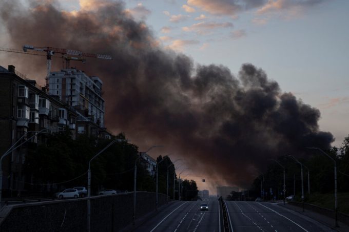 russia-pounds-kyiv-in-major-ballistic-missile-attack