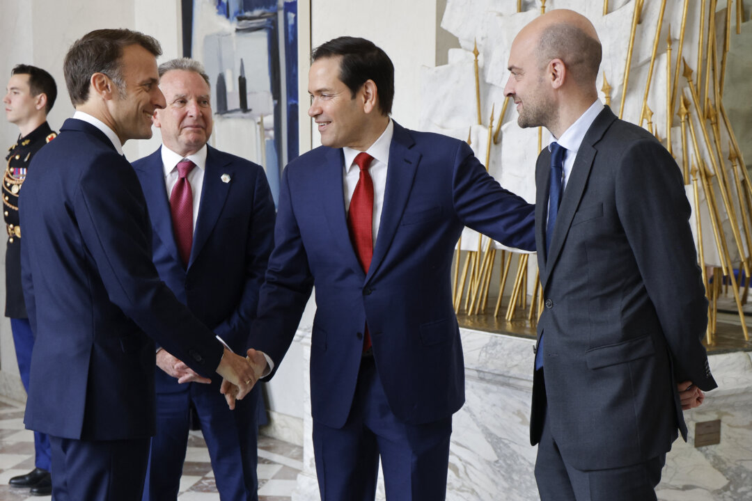 us-offers-grants-to-european-organizations-that-share-same-concerns-as-trump-admin