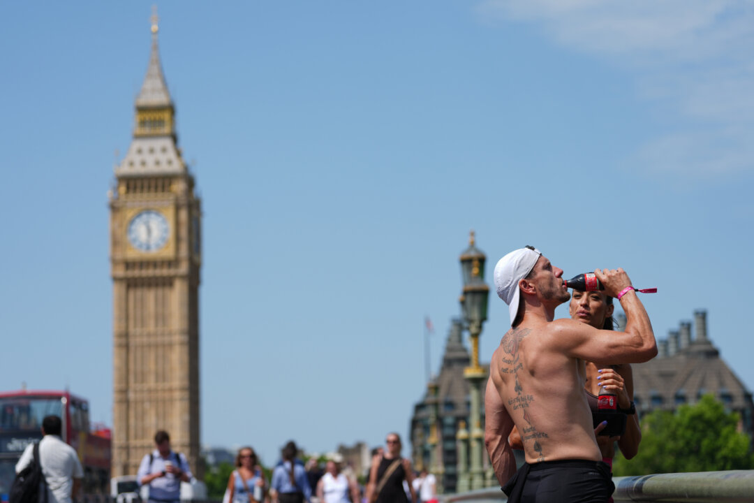 uk-economy-grew-0.1-percent-in-may,-official-figures-show