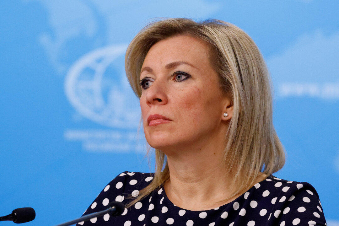 foreign-troops-in-ukraine-after-peace-deal-would-be-viewed-as-legitimate-military-targets,-moscow-says