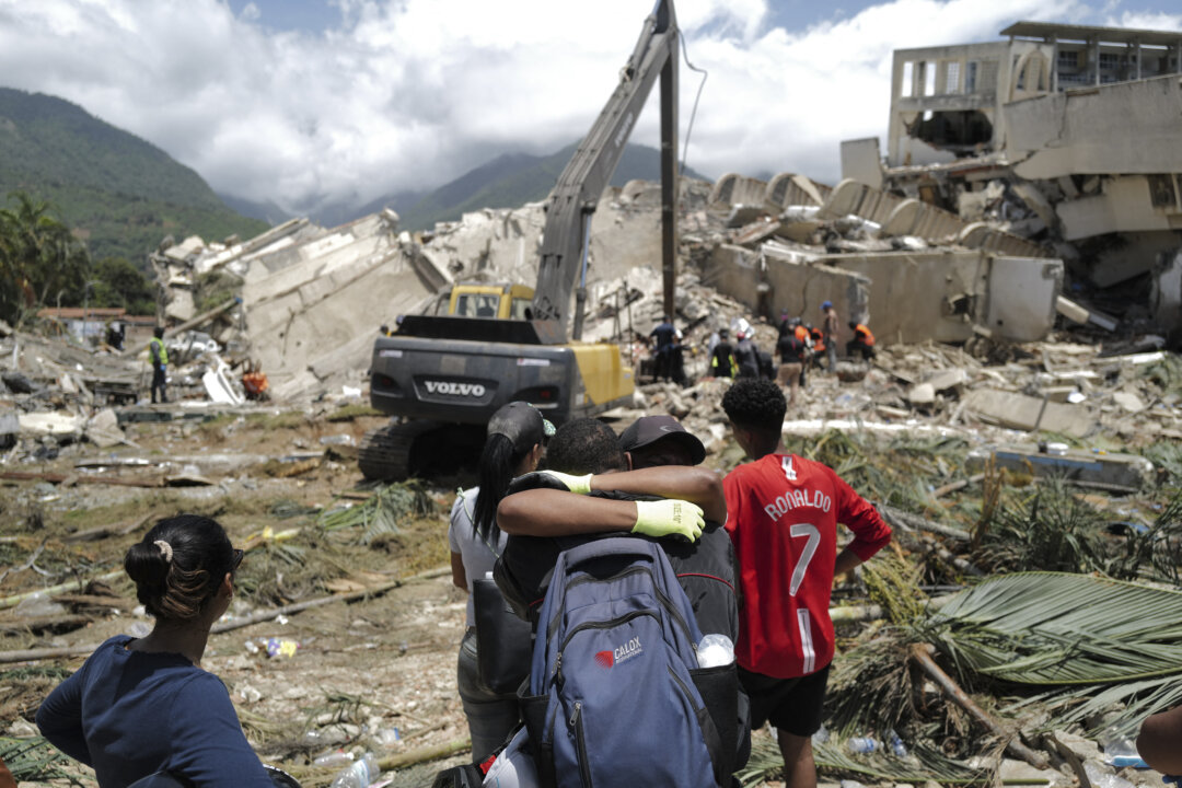search-for-venezuela-earthquake-victims-continues-in-caracas