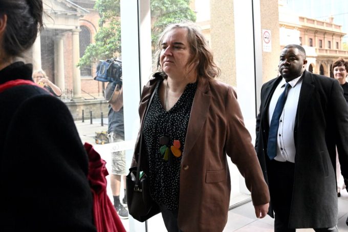 campaigners-urge-labor-to-restore-definition-of-‘man’-and-‘woman’-to-sex-discrimination-act
