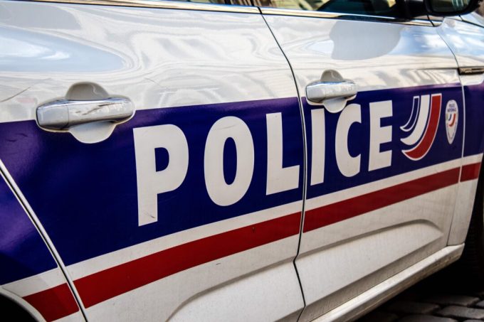 3-women-stabbed-in-paris,-suspect-arrested