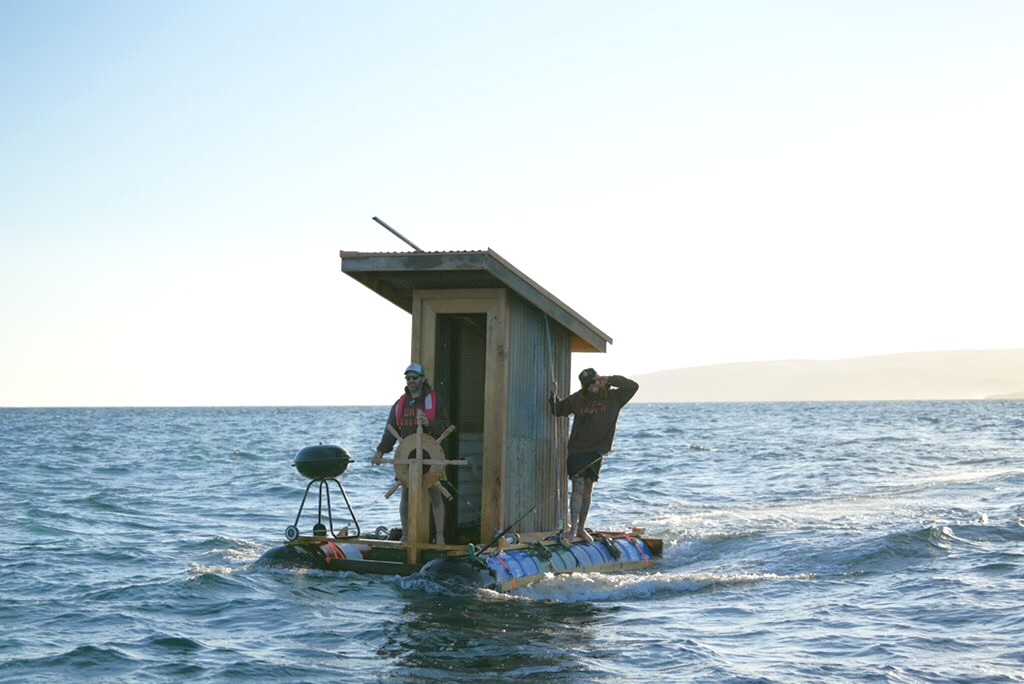 he-refused-to-pay-$2,000—so-he-built-a-toilet-boat-to-cross-the-sea