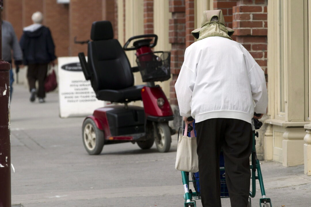 old-age-security-boost-takes-effect-july-29:-what-the-payment-bump-means-for-you
