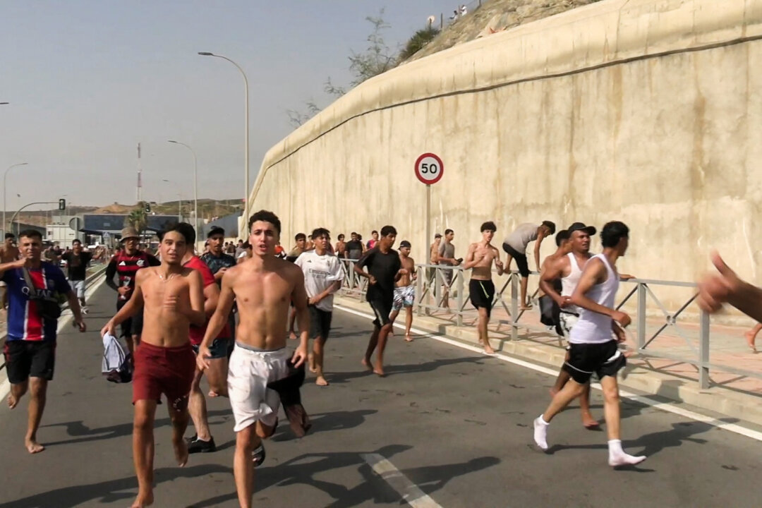 spain-pm-sanchez-visits-ceuta-amid-mass-illegal-immigration-crossing-that-left-at-least-19-dead