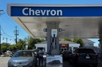 us-gas-prices-remain-elevated-amid-ongoing-middle-east-tensions