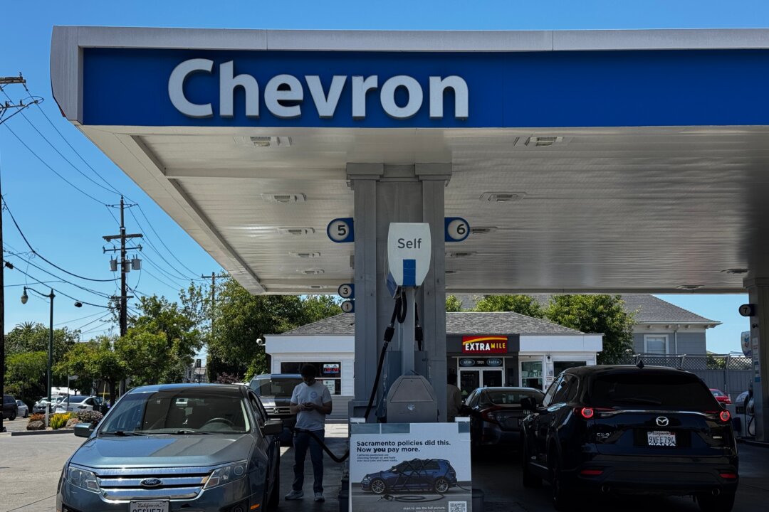 us-gas-prices-remain-elevated-amid-ongoing-middle-east-tensions