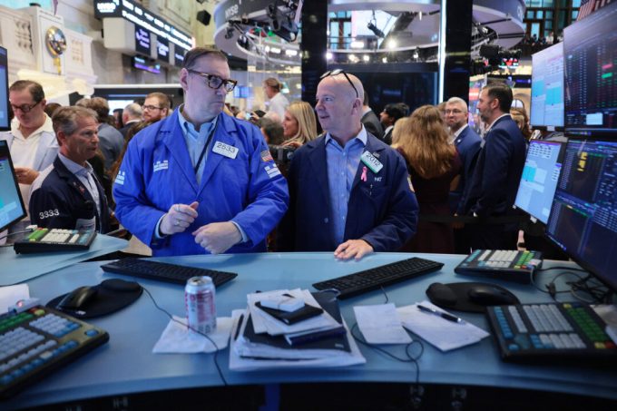 wall-street-review:-stocks-recover-as-tech-earnings-lift-sentiment