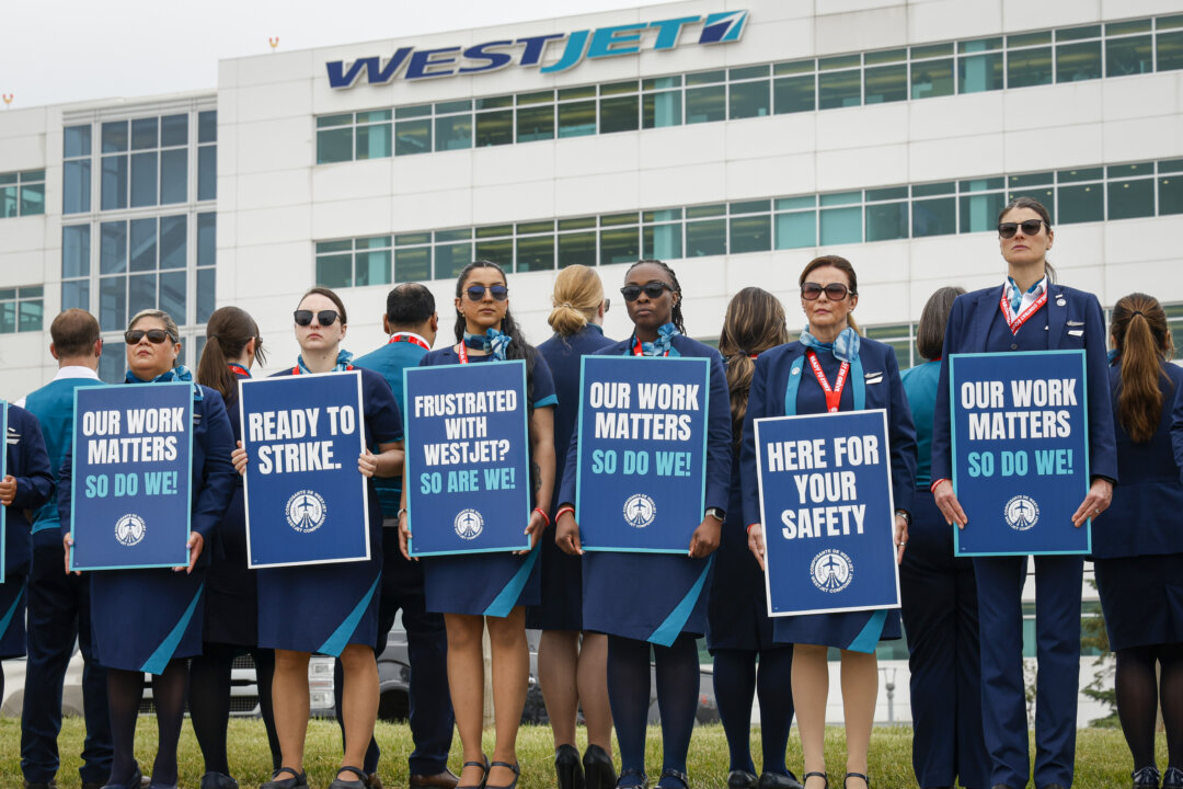 deadline-nears-on-westjet-flight-attendants-strike-threat