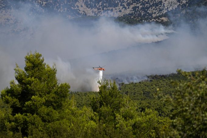 2-killed-when-firefighting-helicopters-collide-near-athens-as-europe’s-wildfire-emergency-rages