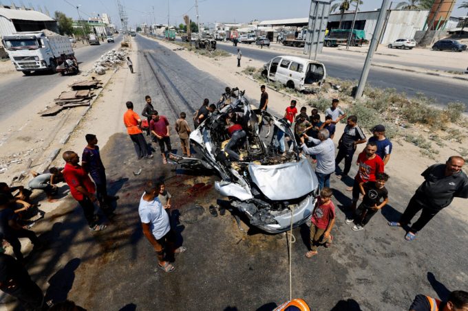 israel-strikes-gaza-after-announcement-of-us-backed-hamas-disarmament-plan