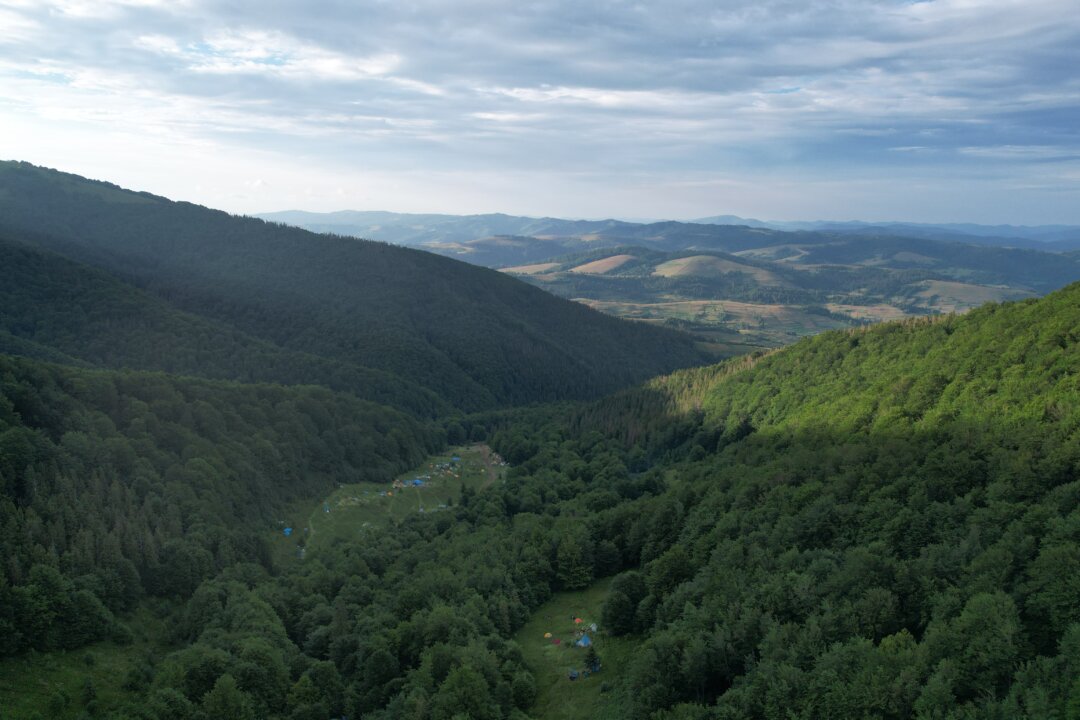 zelenskyy-launches-‘carpathian-initiative’-with-focus-on-post-war-future
