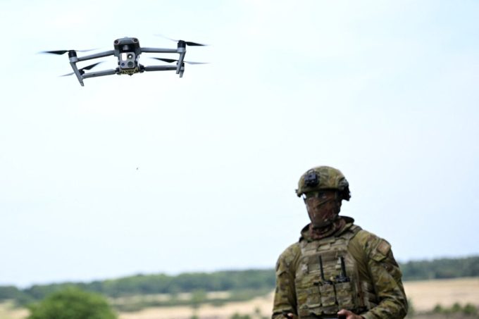 australia-unveils-defence-strategy-focused-on-drones,-ai-and-hypersonic-weapons