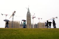 canadian-public-sector-job-growth-outstripped-private-sector-by-14%-in-past-decade:-study