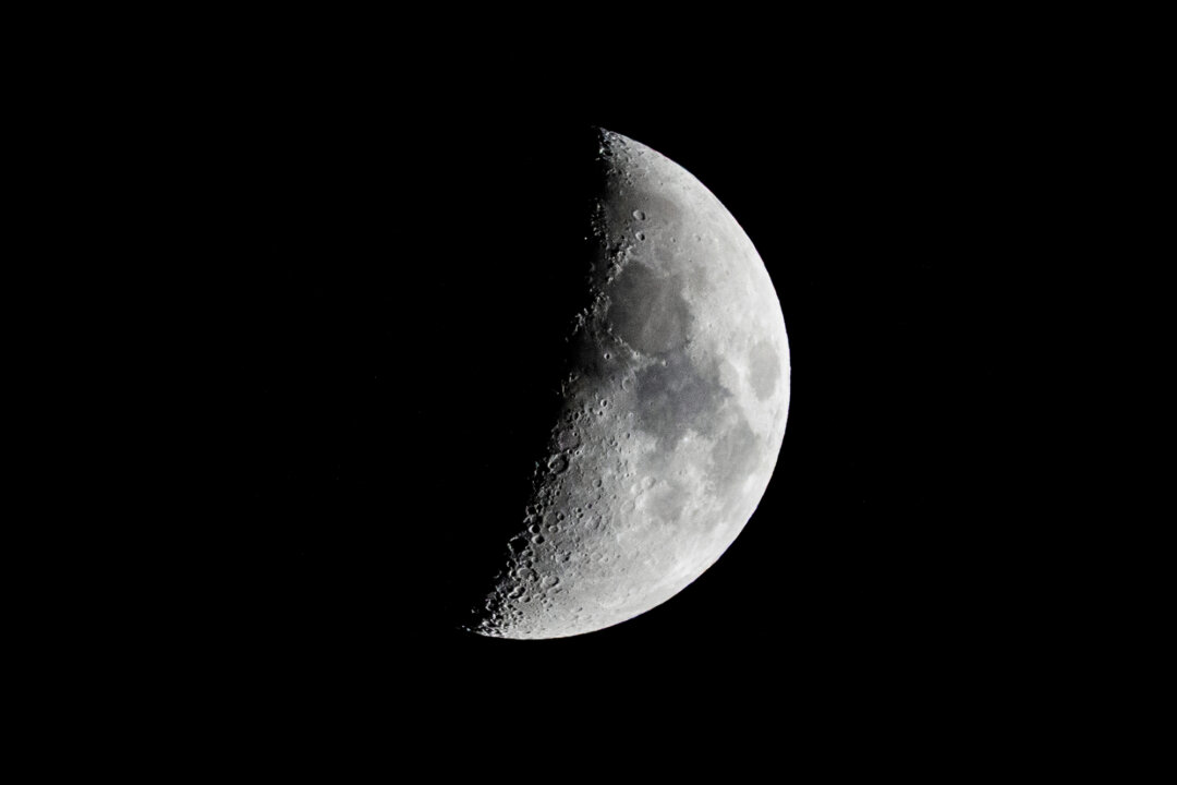 spacex-rocket-crashes-into-the-moon