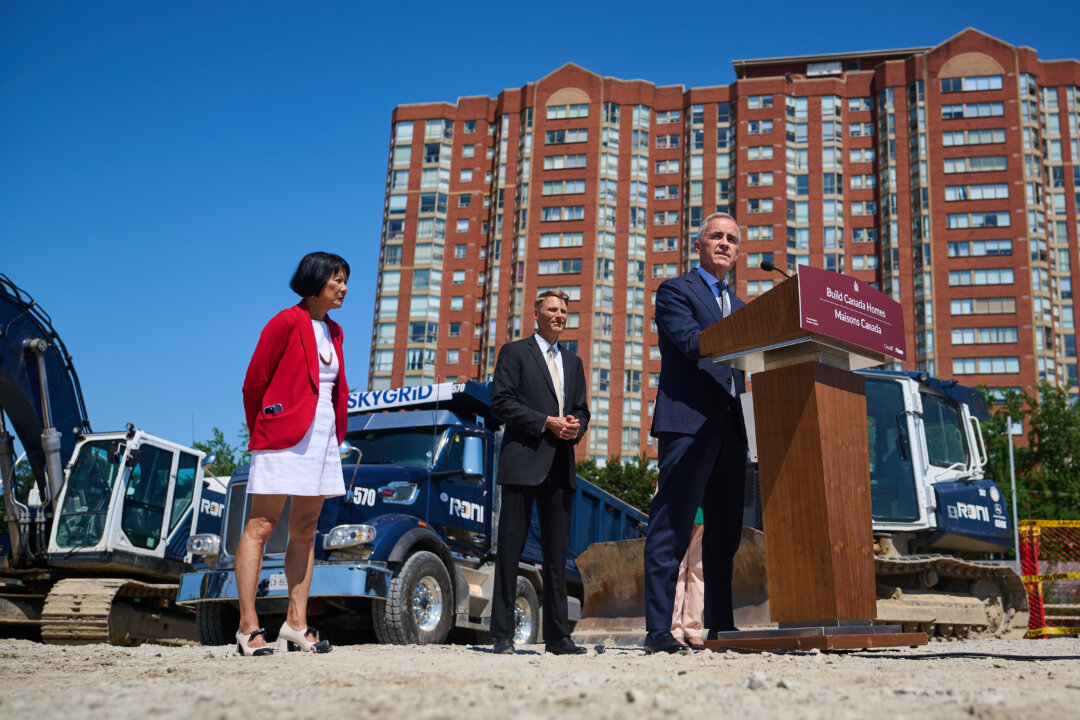 ottawa-announces-$2.7-billion-housing-partnership-with-toronto