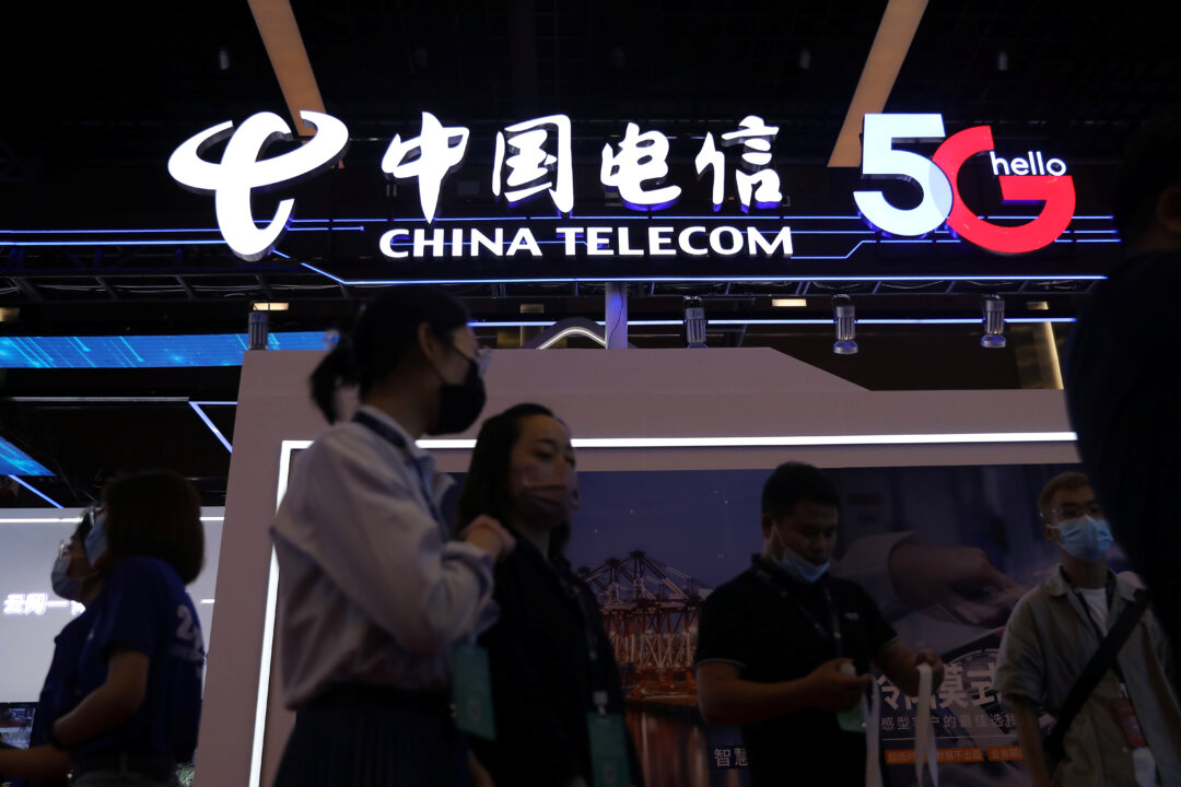 chinese-state-owned-carriers-retained-us-infrastructure-after-fcc-actions:-house-report