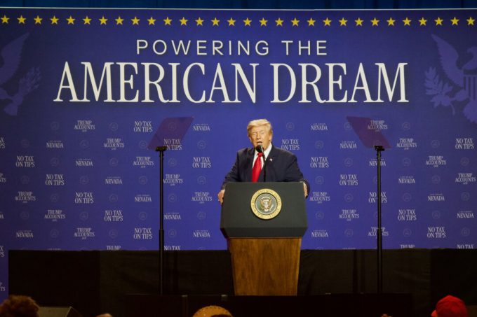 poll-finds-democrats-lead-gop-on-economic-trust-for-1st-time-in-decade