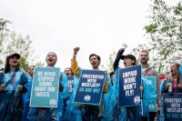 westjet-flight-attendants’-tentative-deal-includes-18-percent-wage-increase,-new-benefits
