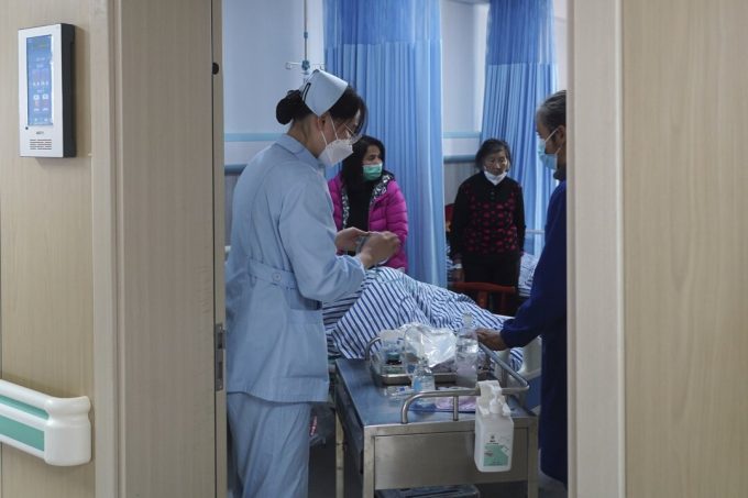 some-beijing-hospitals-seek-bonus-clawbacks-amid-financial-pressure