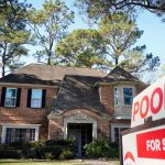 us-home-sales-rise,-but-higher-mortgage-rates-cloud-outlook
