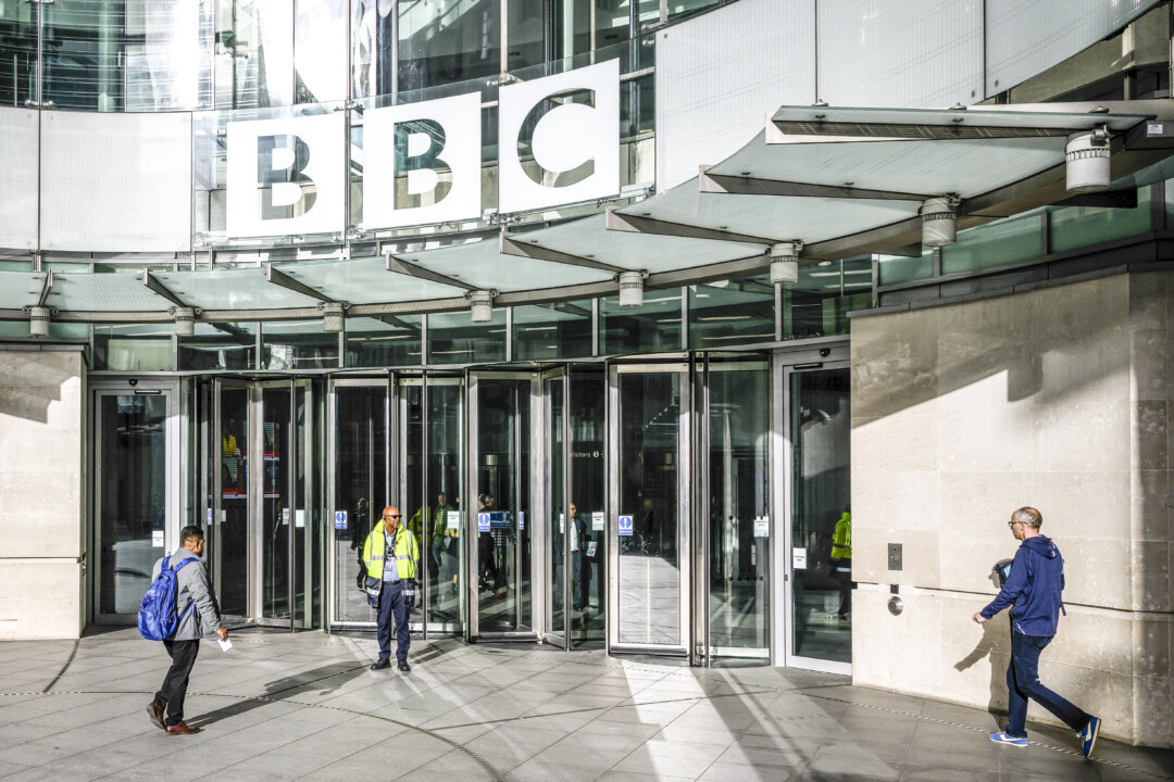 judge-temporarily-pauses-trump-trust-financial-disclosures-to-bbc