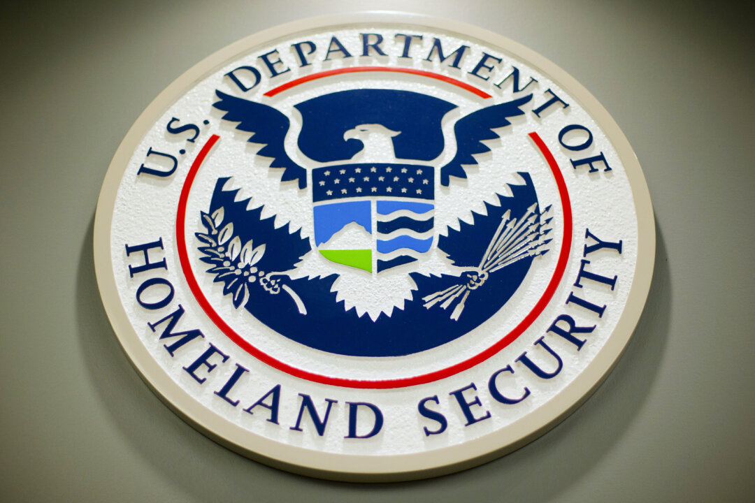 canadian-woman-who-pleaded-guilty-to-assaulting-teen-wearing-pro-trump-clothing-will-be-deported-back-to-canada:-dhs