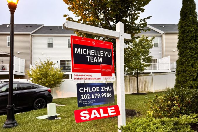 older-homeowners-paying-‘seniority-tax’-when-refinancing-mortgages:-bankrate