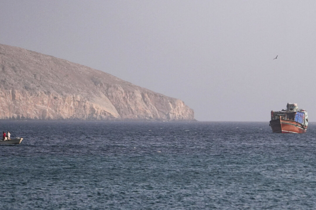 strait-of-hormuz-will-stay-closed-unless-us-agrees-to-list-of-demands,-iran-says