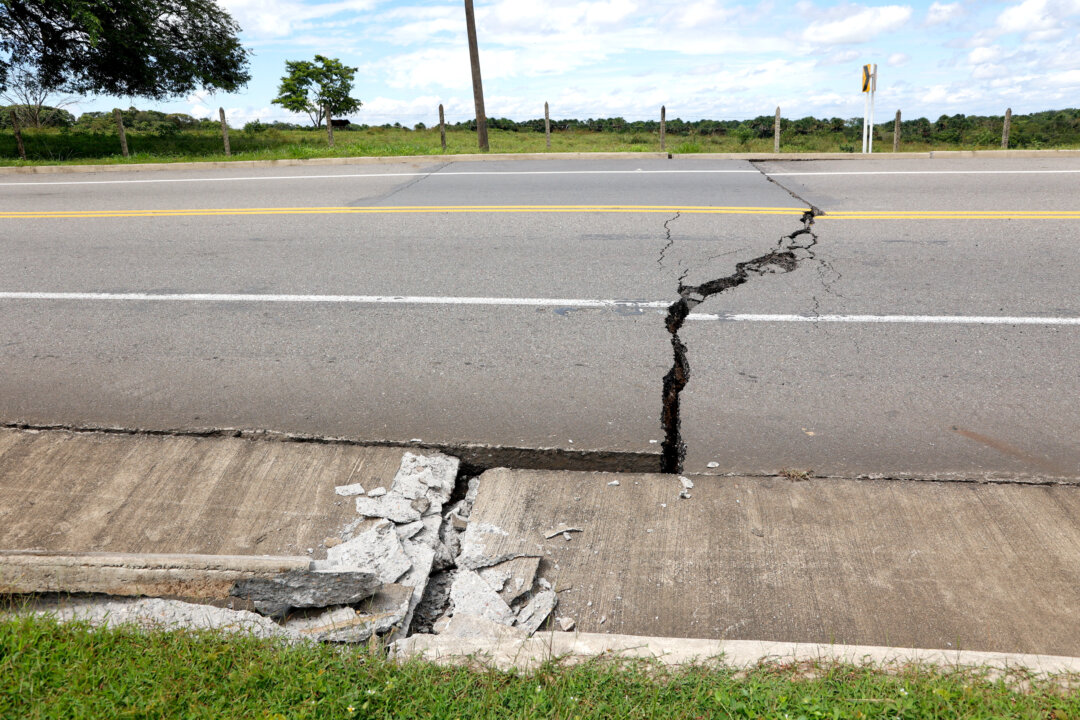 street-scenes-after-quake-hits-colombia-on-aug.-10