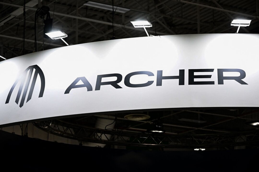 archer-aviation-acquires-boeing’s-flying-taxi-venture-in-stake-deal