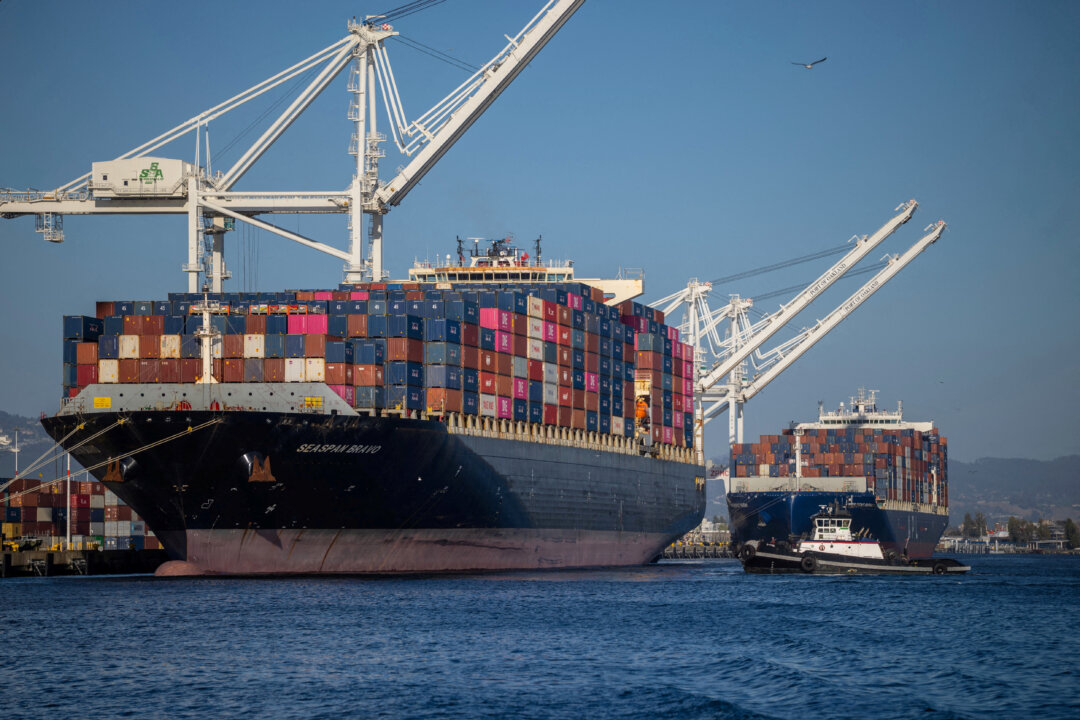 trump-extends-jones-act-waiver,-allowing-foreign-ships-to-haul-goods-between-us-ports