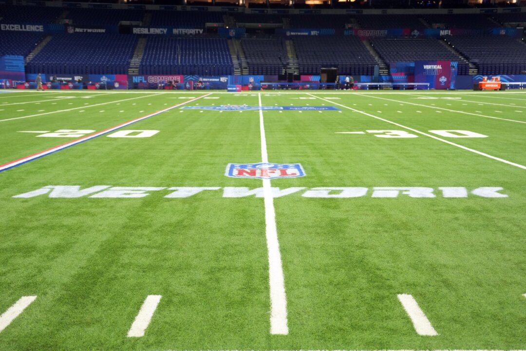 disney,-comcast-reach-deal,-lifting-nfl-network-blackout
