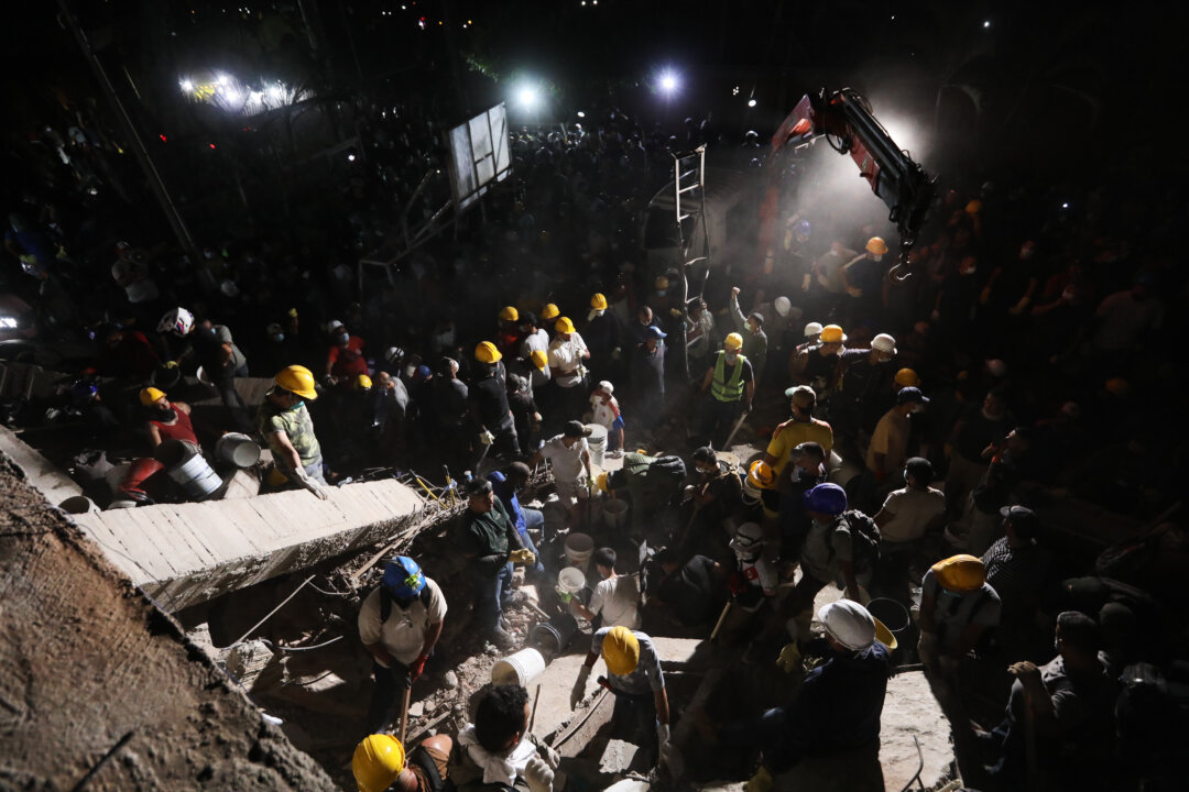 rescuers-search-for-survivors-in-colombia-after-deadly-earthquake