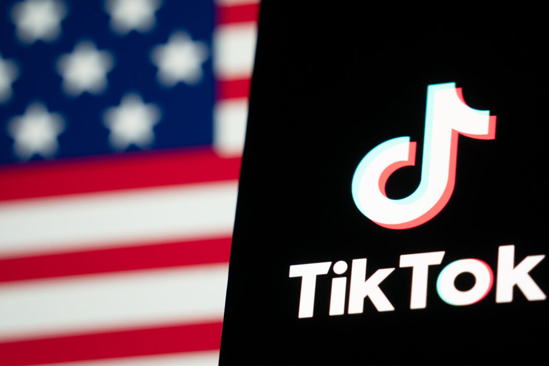 white-house-ends-tiktok-ban-on-government-devices