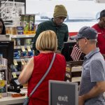 us-household-debt-posts-1st-quarterly-decline-in-6-years:-new-york-fed