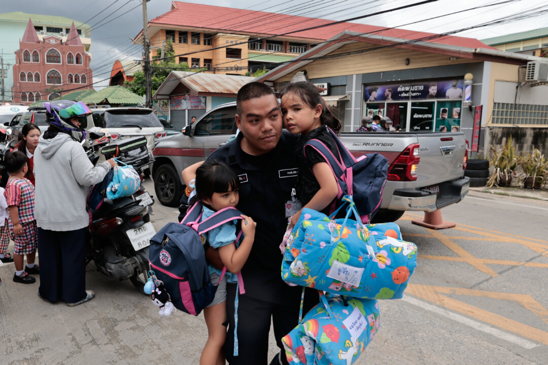 thai-government-pledges-to-toughen-gun-laws-after-2-shootings