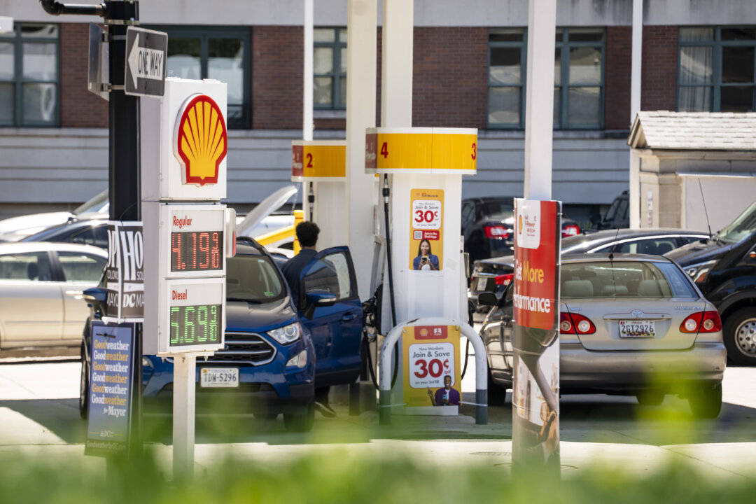 us-annual-inflation-rate-stabilizes-in-july,-slowing-to-3.4-percent