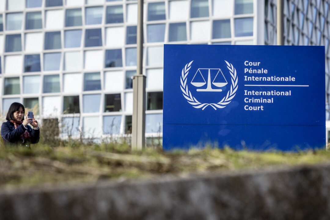 us-federal-government-sued-by-human-rights-watch-over-icc-sanctions