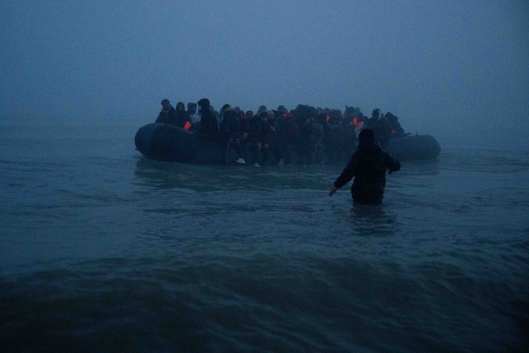 ‘mega-dinghy’-carrying-record-230-migrants-reaches-uk