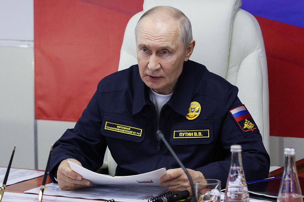 putin-says-moscow-will-retaliate-if-european-countries-seize-russian-vessels