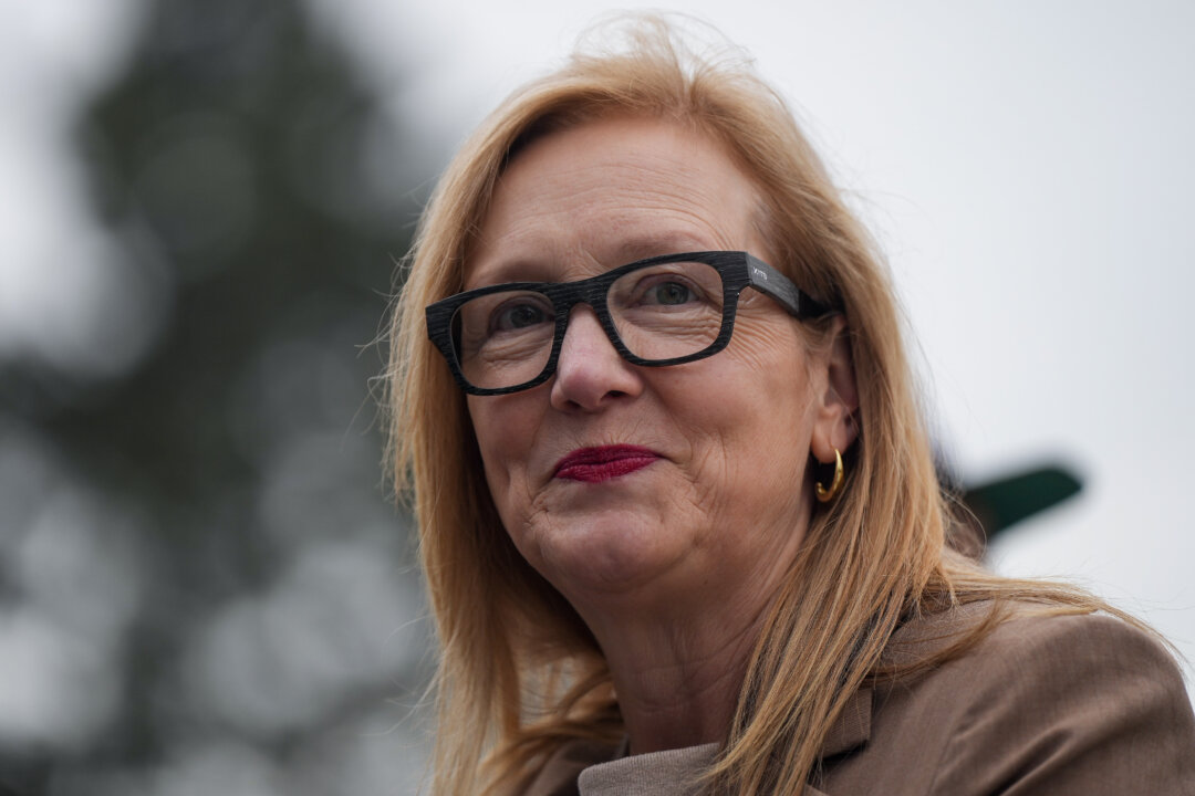 bc-finance-minister-brenda-bailey-diagnosed-with-‘early-stage,-treatable-cancer’