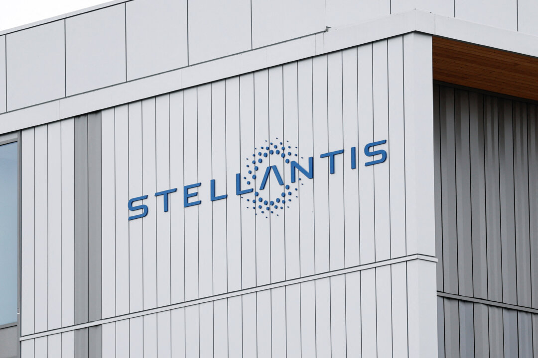 canada-autoworker-union:-stellantis-considering-sale-of-canada-plant