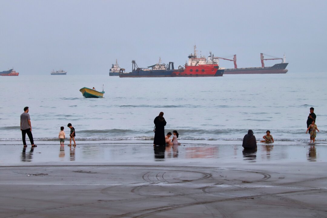 canada-sanctions-five-iranian-officials-over-blockade-of-strait-of-hormuz
