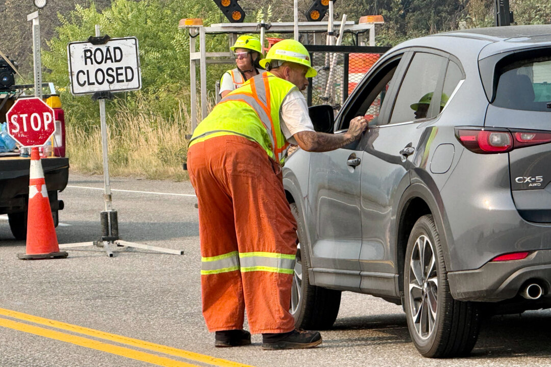thousands-of-okanagan-wildfire-evacuees-in-bc-are-being-allowed-home
